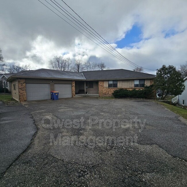 property at 2260 Leonard St NE