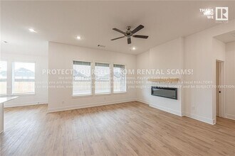 566 Mcleod Dr in Farmington, AR - Building Photo - Building Photo