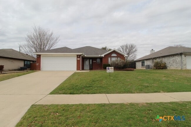 5211 James Loop in Killeen, TX - Foto de edificio - Building Photo