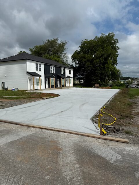 112 Martin St in McMinnville, TN - Building Photo