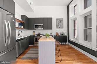 1221 4 St in Philadelphia, PA - Building Photo - Building Photo