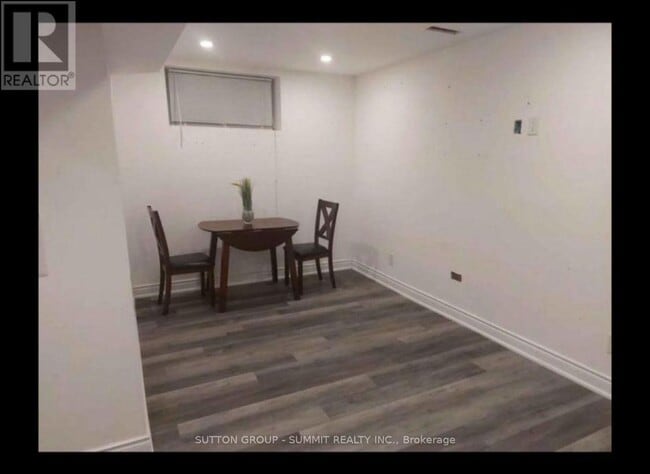 4932 Aurora Rd in Whitchurch-Stouffville, ON - Building Photo - Building Photo