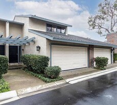 8214 Caminito Modena, Unit 8214 in La Jolla, CA - Building Photo