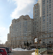 Grand Harbour in Toronto, ON - Building Photo - Building Photo