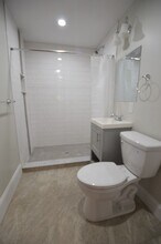 1740 Beacon St, Unit 2 in Brookline, MA - Building Photo - Building Photo