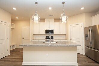 12412 Larue Ln in Huntersville, NC - Building Photo - Building Photo