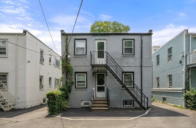 838 Saratoga St in Boston, MA - Building Photo - Building Photo