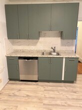 75 Hancock St, Unit 1 in Somerville, MA - Building Photo - Building Photo