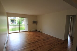 Campbell Manor in Royal Oak, MI - Foto de edificio - Building Photo