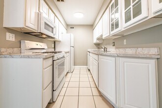 1505 N Windsor Dr in Arlington Heights, IL - Building Photo - Building Photo