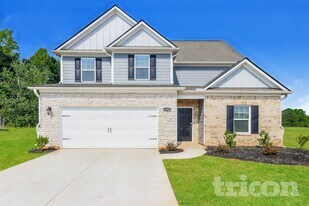 1392 Deutz Dr in Locust Grove, GA - Building Photo