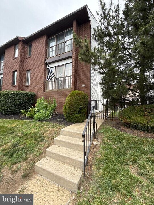 9538 State Rd. in Philadelphia, PA - Building Photo