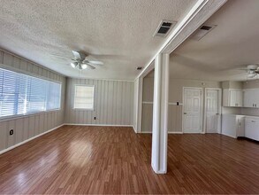 545 Oak St in Marrero, LA - Building Photo - Building Photo