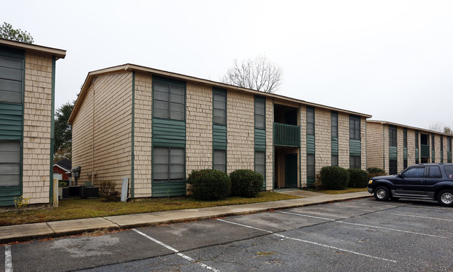 Dandale Apartments in Mobile, AL - Building Photo - Building Photo