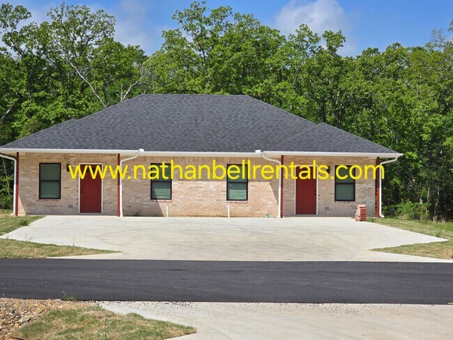 264 Chisholm Trail-Unit -264 in Reno, TX - Building Photo - Building Photo