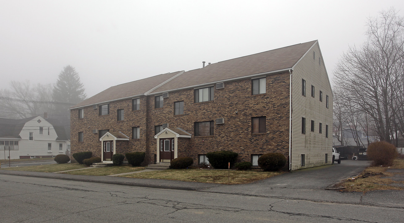 32-34 Alvarado Ave in Worcester, MA - Foto de edificio