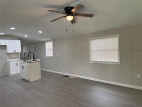 6247 20th St in Zephyrhills, FL - Building Photo - Building Photo