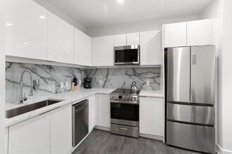 935 S Howard Ave, Unit 1 in Tampa, FL - Foto de edificio - Building Photo