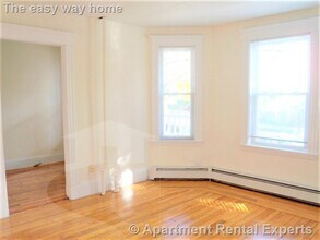 40 Linden Ave in Somerville, MA - Building Photo - Building Photo