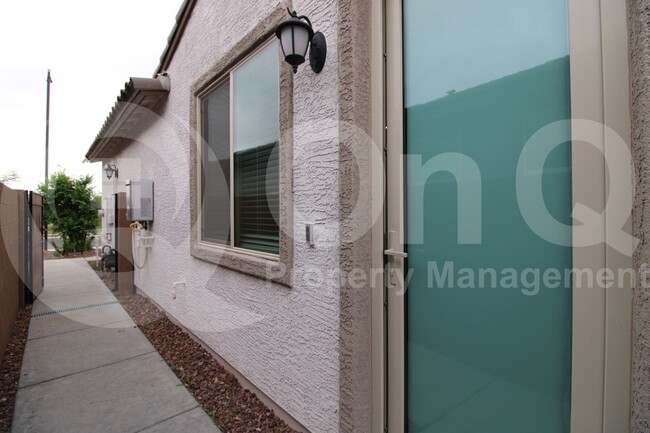 4342 N 94th Ave in Phoenix, AZ - Building Photo - Building Photo