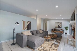 637 NW 100th Ln in Coral Springs, FL - Building Photo - Building Photo