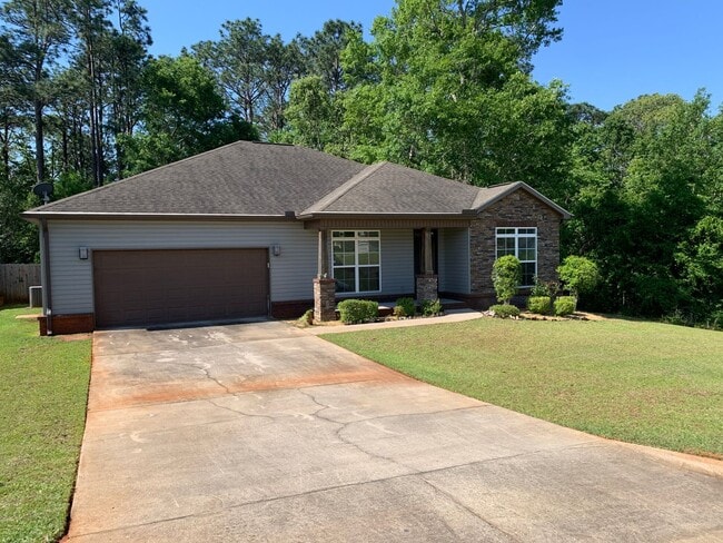 property at 102 Valley Chase Dr