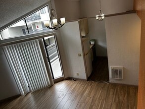 1 Appian Way in South San Francisco, CA - Building Photo - Building Photo