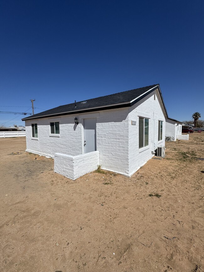 27203 Anderson St in Boron, CA - Building Photo - Building Photo