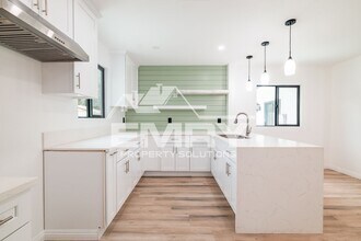 9135 Arrington Ave in Downey, CA - Building Photo - Building Photo