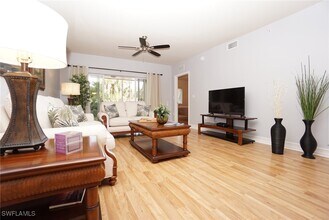 7819 Regal Heron Cir in Naples, FL - Building Photo - Building Photo