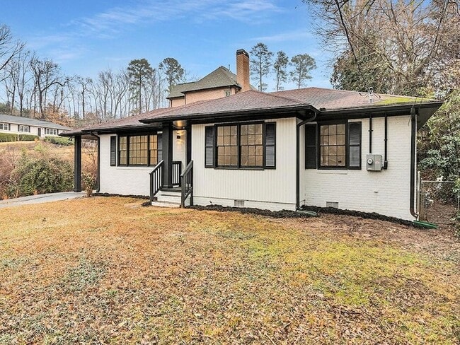 property at 1253 Dunwoody Ln NE