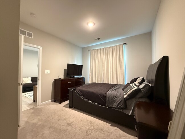 1304 Iron Oak Cv in Crofton, MD - Building Photo - Building Photo