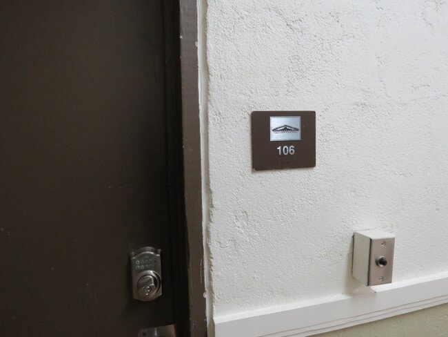 1401 Scott St, Unit 104