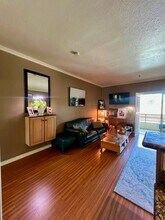 300 N El Molino Ave in Pasadena, CA - Building Photo - Building Photo