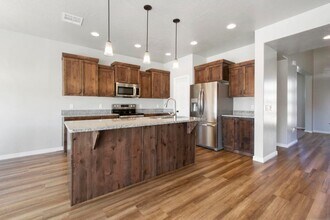 1706 Honeycomb Dr in Saint George, UT - Building Photo - Building Photo