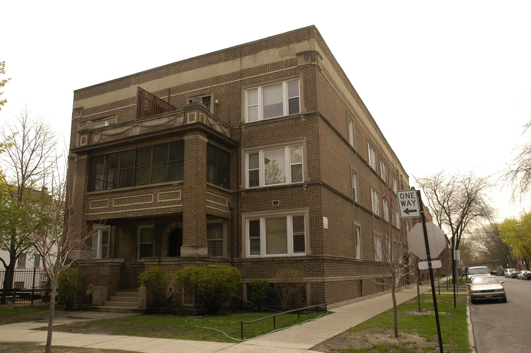 1263-1265 W Columbia Ave in Chicago, IL - Foto de edificio