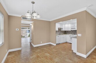 122 Burgundy B in Delray Beach, FL - Building Photo - Building Photo