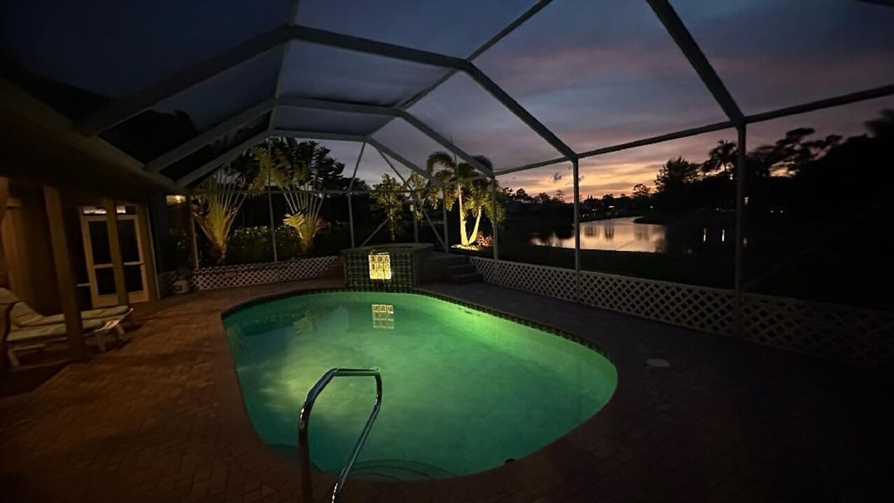 711 Foresteria Ave in Wellington, FL - Building Photo