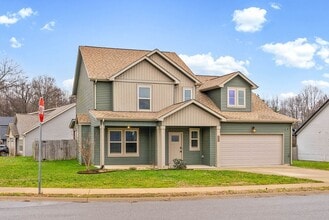 234 Stone Bluff Way in Clarksville, TN - Building Photo - Building Photo