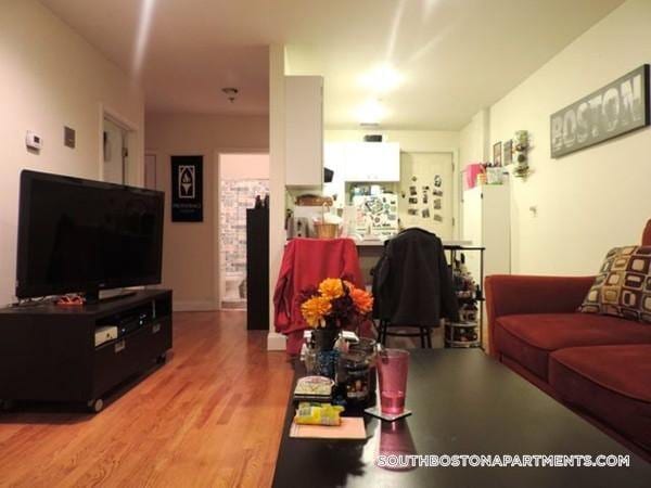 550 E 3rd St, Unit 1