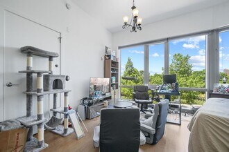 75 Park Ln S in Jersey City, NJ - Building Photo - Building Photo