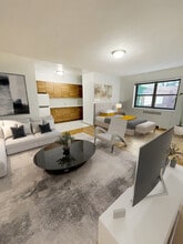 Macomb Gardens in Washington, DC - Foto de edificio - Building Photo