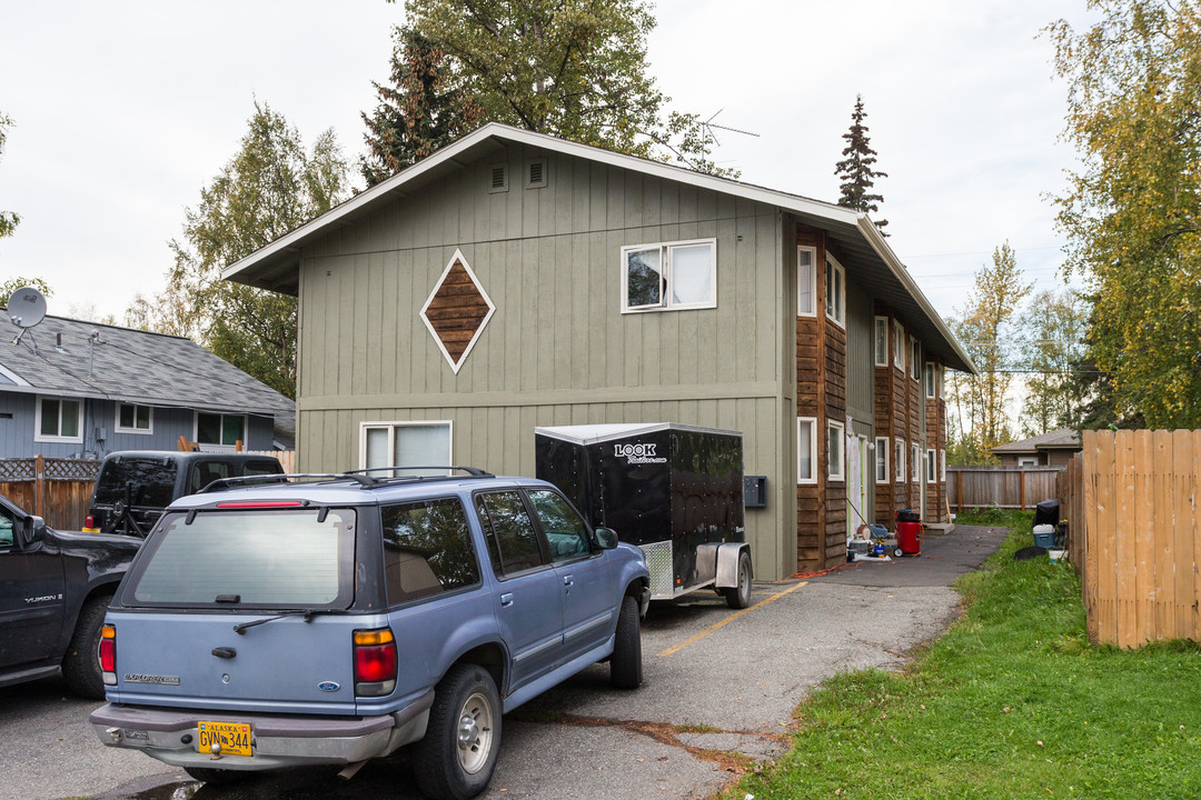 3309 Tarwater Ave in Anchorage, AK - Building Photo