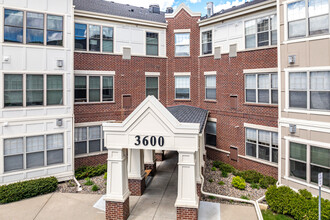 Village in the Park Condominium in Minneapolis, MN - Building Photo - Building Photo