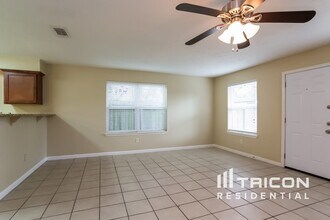 10111 Enchanted Stone Dr in Houston, TX - Building Photo - Building Photo