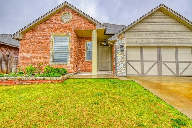 property at 2204 Alameda Park Dr