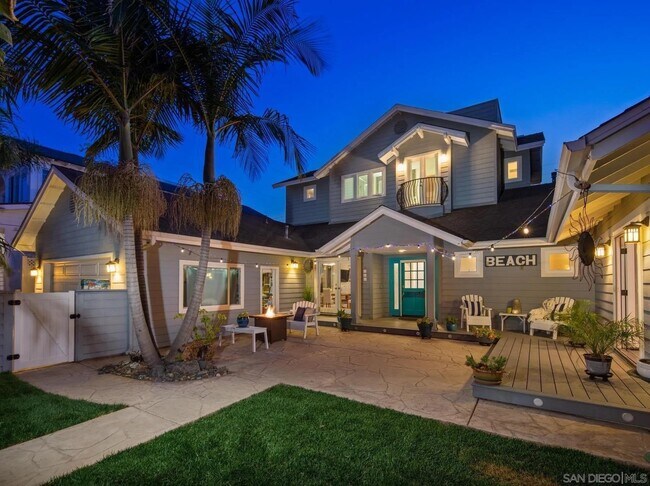 1050 Coronado Ave in Coronado, CA - Building Photo - Building Photo