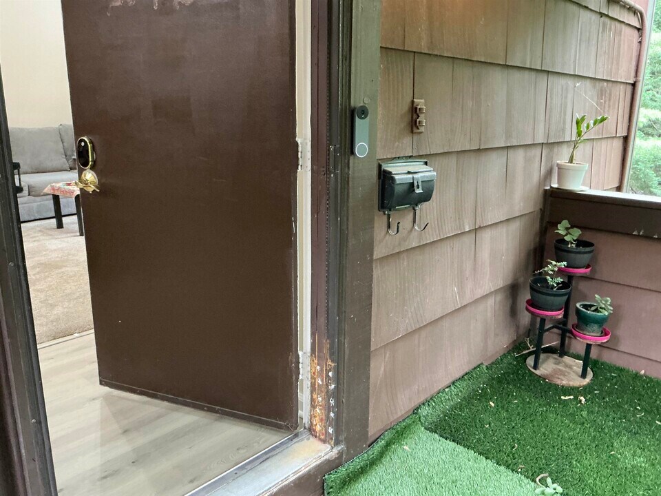 45 Marina Ky in Secaucus, NJ - Building Photo