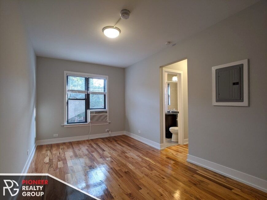 907 W George St, Unit 2 in Chicago, IL - Foto de edificio
