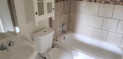 2312 Balsam Dr in Arlington, TX - Building Photo - Building Photo